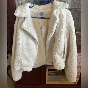 URBAN OUTFITTER  Sherpa zip up jacket